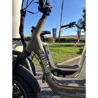 YUVI 2 - VELO ELECTRIQUE BIPLACE CARGO COMPACT